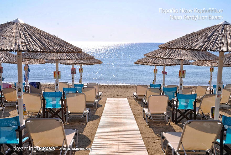 Nea Kerdyllias beach. New Kerdyllia. Vacations in Amphilopis Greece
