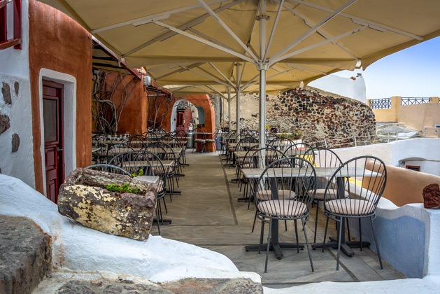 Kastro Oia Houses Restaurant Santorini island