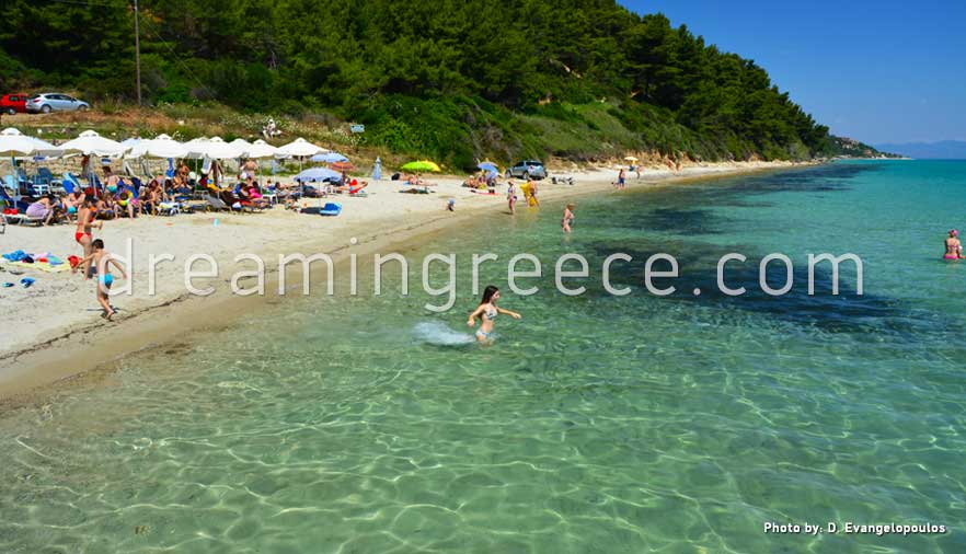 Παραλία Καλλιθέας στην Κασσάνδρα Χαλκιδικής. Διακοπές στην Ελλάδα.